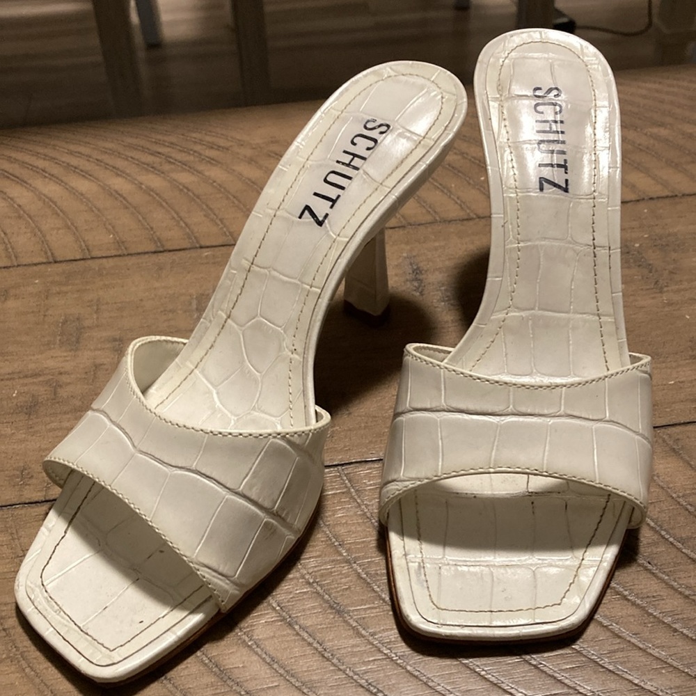 Schutz kitten heels